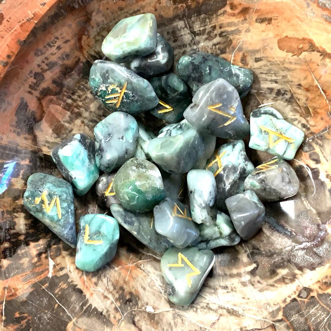 Runes Set Emerald