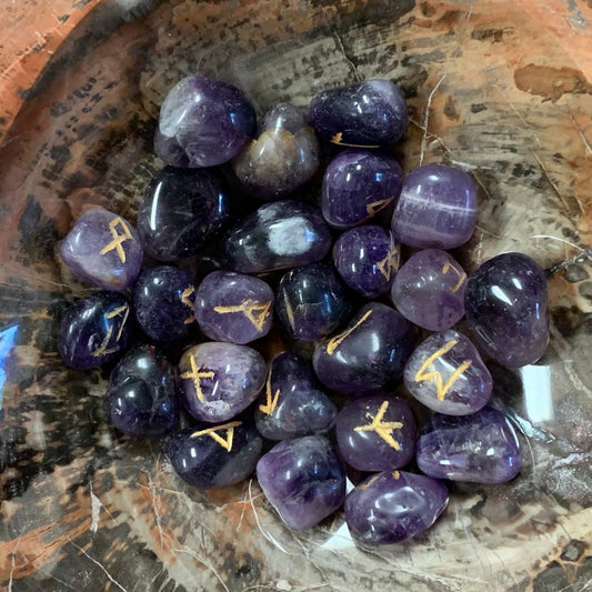 Runes Set Amethyst